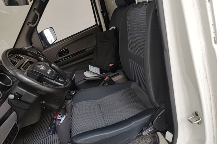Used Dongfeng Yufeng EM26 2023 Standard Edition 41.472 kWh Henan Lithium Power Left Rear Seat