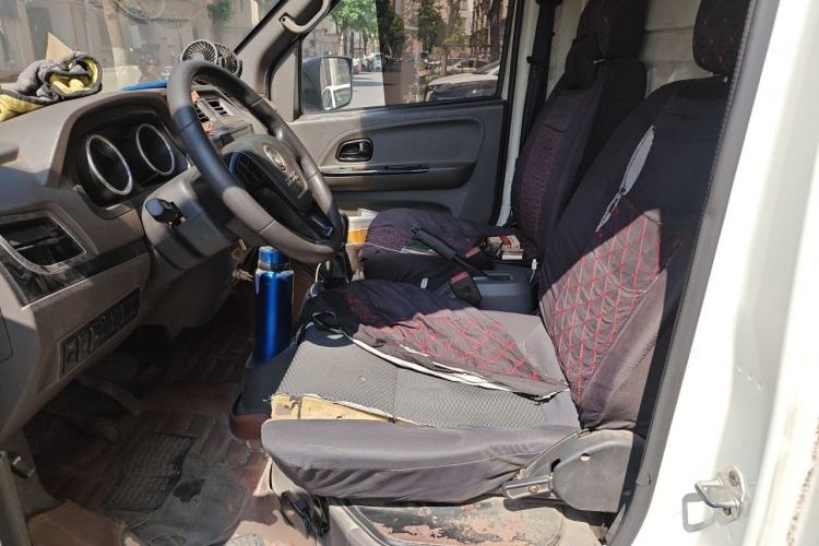 Used Dongfeng Yufeng EM26 2023 Standard Edition 41.472 kWh Henan Lithium Power Left Rear Seat