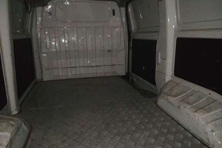 Used Dongfeng Yufeng EM26 2023 Standard Edition 41.472 kWh Henan Lithium Power Left Rear Seat
