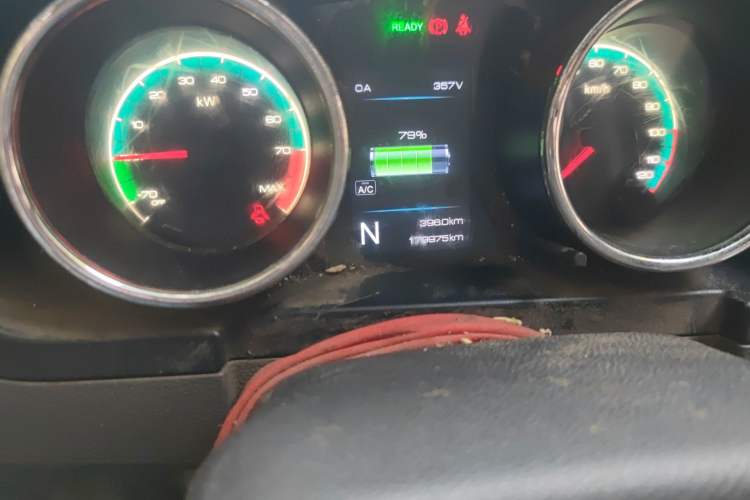 Used Dongfeng Yufeng EM26 2023 Standard Edition 41.472 kWh Henan Lithium Power Odometer Close Up