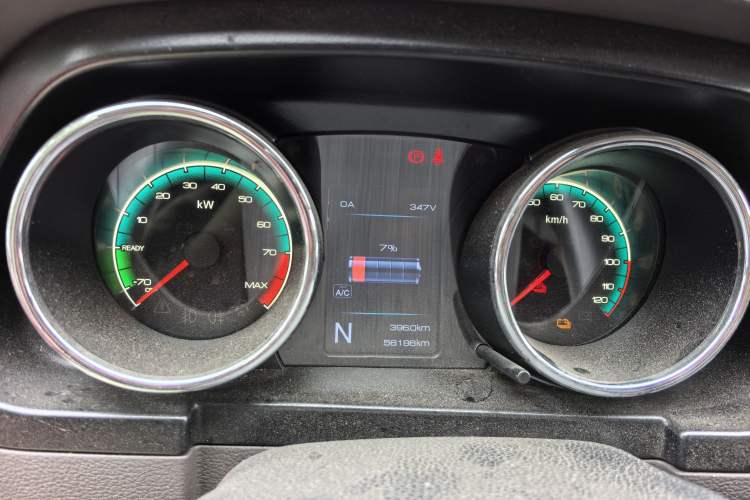 Used Dongfeng Yufeng EM26 2023 Standard Edition 41.472 kWh Henan Lithium Power Odometer Close Up