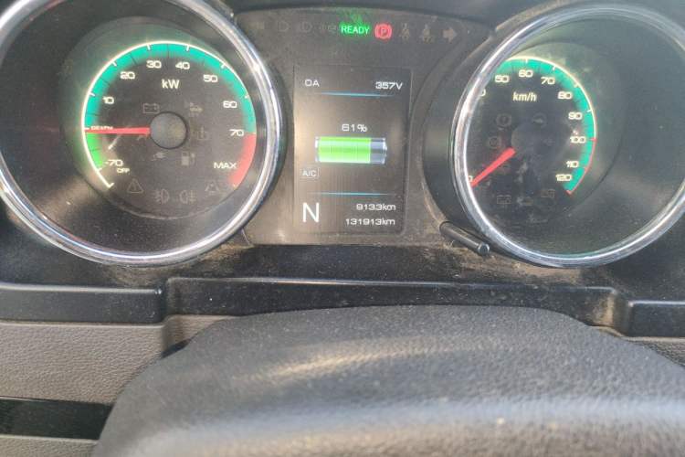 Used Dongfeng Yufeng EM26 2023 Standard Edition 41.472 kWh Henan Lithium Power Odometer Close Up