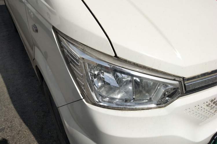 Used Dongfeng Yufeng EM26 2023 High-End Model 41.86 kWh CATL Right Front Headlight