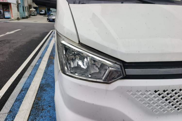 Used Dongfeng Yufeng EM26 2023 High-End Model 41.86 kWh CATL Right Front Headlight
