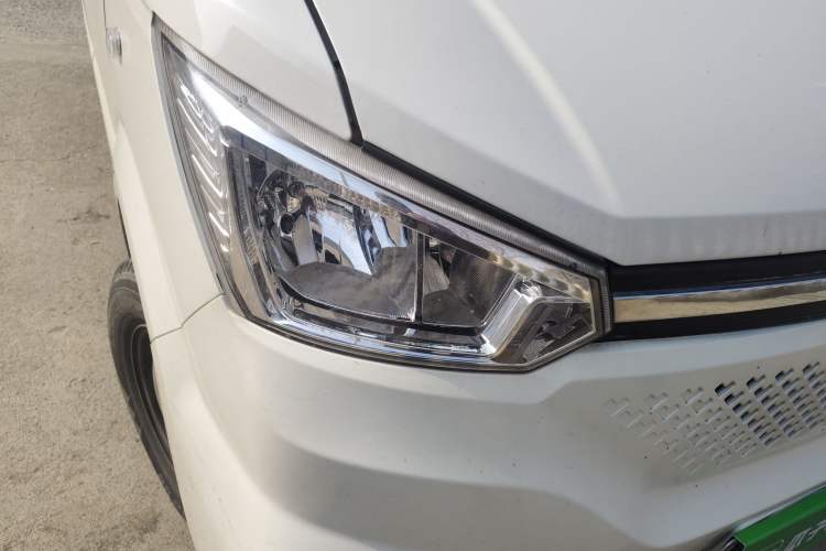 Used Dongfeng Yufeng EM26 2023 Standard Edition 41.472 kWh Henan Lithium Power Right Front Headlight