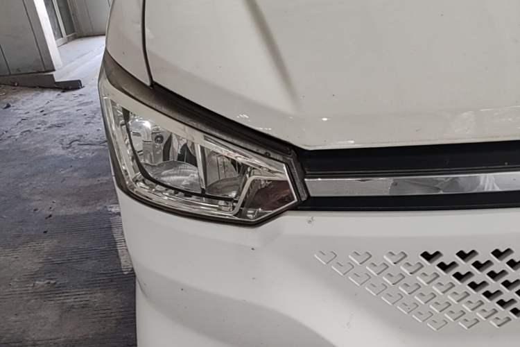 Used Dongfeng Yufeng EM26 2023 Standard Edition 41.472 kWh Henan Lithium Power Right Front Headlight
