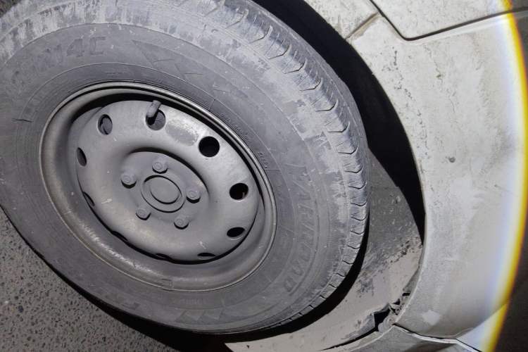 Used Dongfeng Yufeng EM26 2023 Standard Edition 41.472 kWh Henan Lithium Power Right Front Wheel Hub