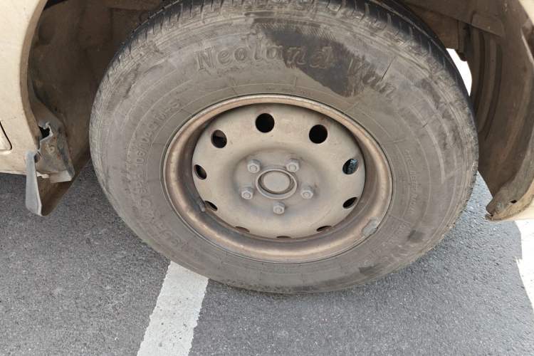 Used Dongfeng Yufeng EM26 2023 Standard Edition 41.472 kWh Henan Lithium Power Right Front Wheel Hub