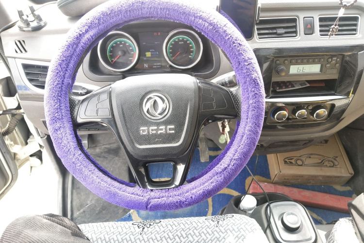 Used Dongfeng Yufeng EM26 2023 High-End Model 41.86 kWh CATL Steering Wheel