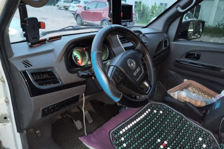 Used Dongfeng Yufeng EM26 2023 High-End Model 41.86 kWh CATL Steering Wheel