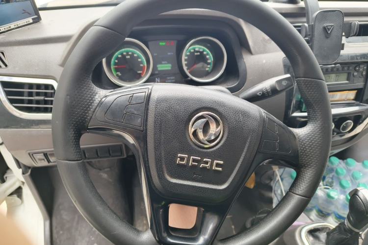 Used Dongfeng Yufeng EM26 2023 Standard Edition 41.472 kWh Henan Lithium Power Steering Wheel