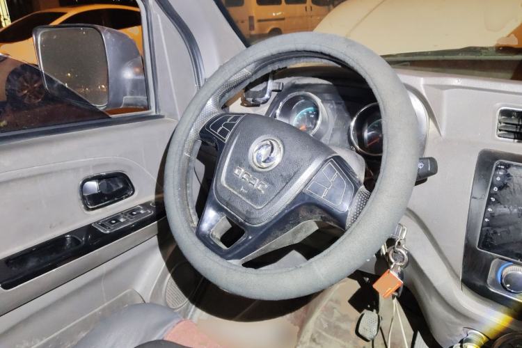 Used Dongfeng Yufeng EM26 2023 Standard Edition 41.472 kWh Henan Lithium Power Steering Wheel