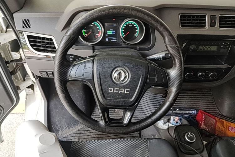 Used Dongfeng Yufeng EM26 2023 Standard Edition 41.472 kWh Henan Lithium Power Steering Wheel