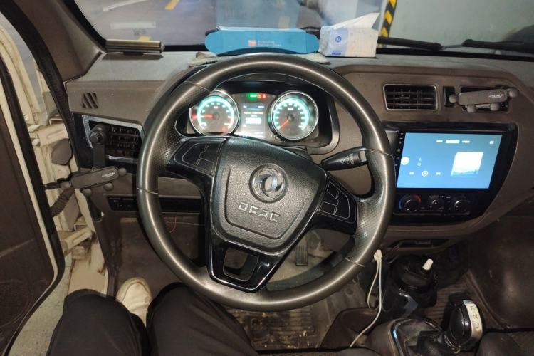 Used Dongfeng Yufeng EM26 2023 Standard Edition 41.472 kWh Henan Lithium Power Steering Wheel