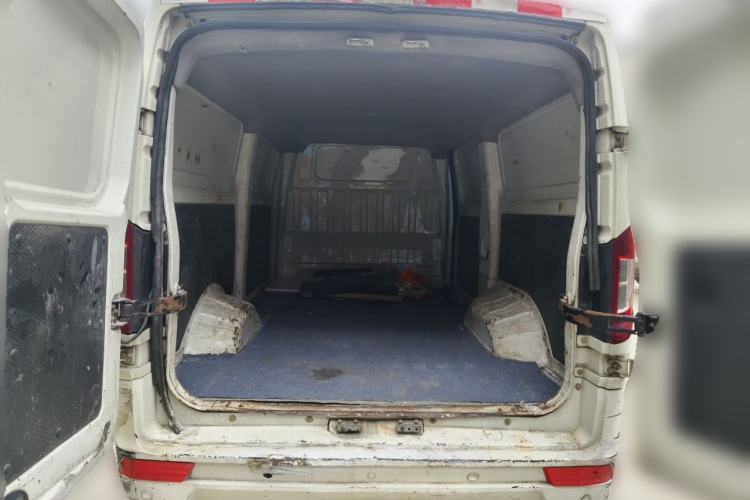 Used Dongfeng Yufeng EM26 2023 Standard Edition 41.472 kWh Henan Lithium Power Trunk