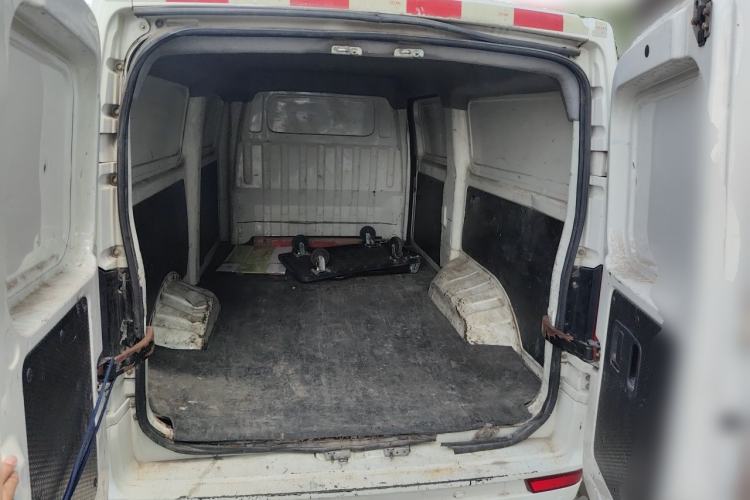 Used Dongfeng Yufeng EM26 2023 Standard Edition 41.472 kWh Henan Lithium Power Trunk
