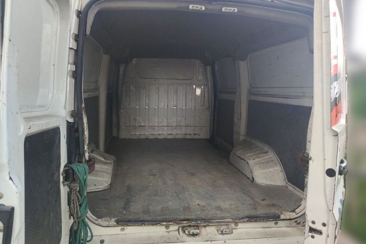 Used Dongfeng Yufeng EM26 2023 Standard Edition 41.472 kWh Henan Lithium Power Trunk