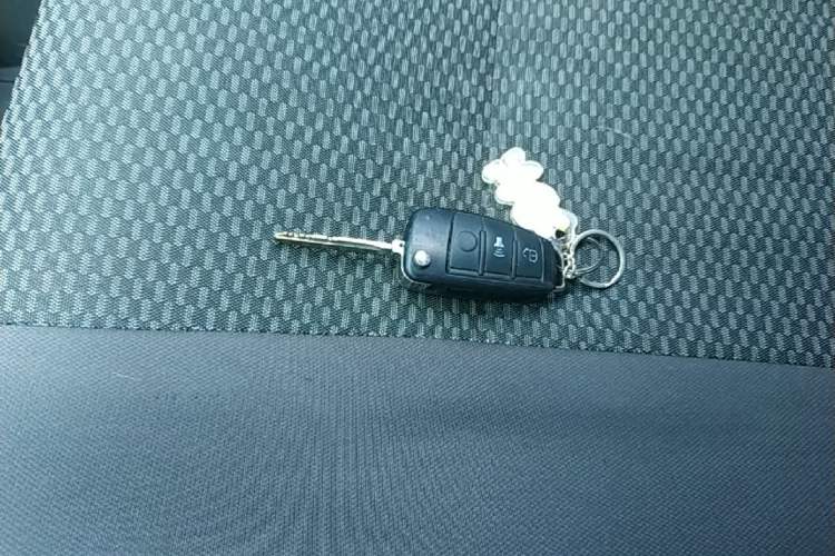 Used Dongfeng Yufeng EM26 2023 High-End Model 41.86 kWh CATL Vehicle Key