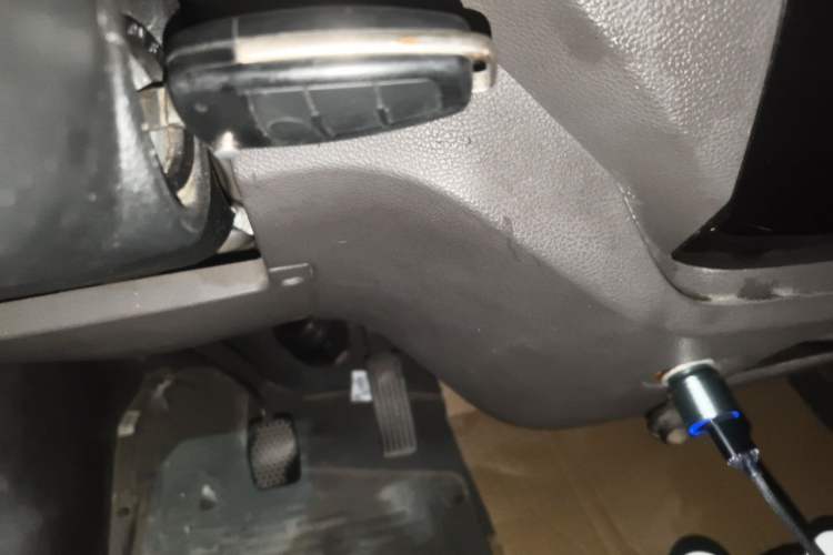 Used Dongfeng Yufeng EM26 2023 Standard Edition 41.472 kWh Henan Lithium Power Vehicle Key