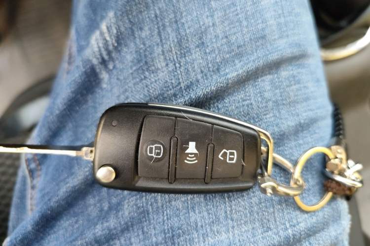 Used Dongfeng Yufeng EM26 2023 Standard Edition 41.472 kWh Henan Lithium Power Vehicle Key