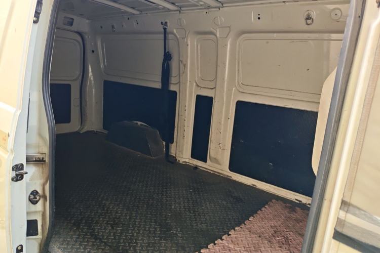 Used Dongfeng Yufeng EM26  Left Rear Seat