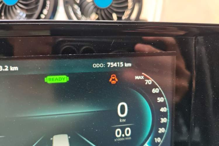 Used Dongfeng Yufeng EM26  Odometer Close Up