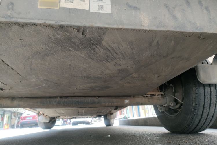 Used Dongfeng Yufeng EV 2018 EA100 Logistics Vehicle 95 kWh Chassis Rear