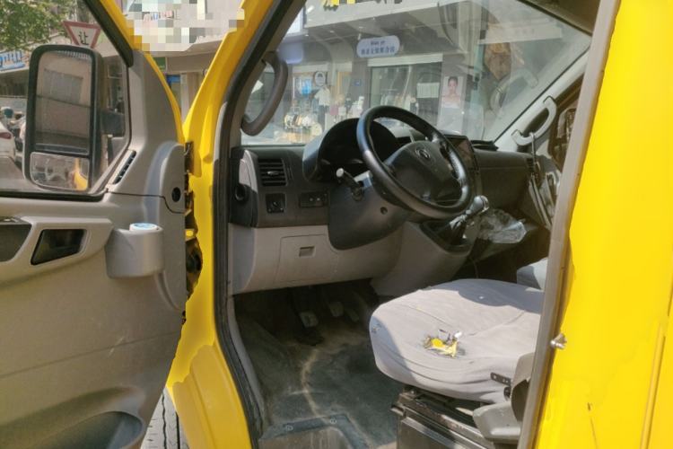 Used Dongfeng Yufeng EV 2018 EA100 Logistics Vehicle 95 kWh Driver Seat