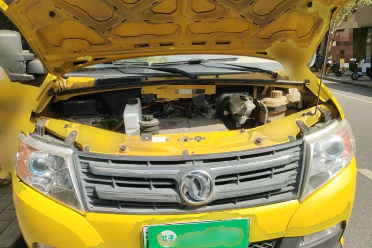 Used Dongfeng Yufeng EV 2018 EA100 Logistics Vehicle 95 kWh Engine Bay