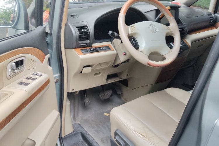 Used Dongfeng Yumsun 2009 2.5L Automatic Luxury Edition Driver Seat