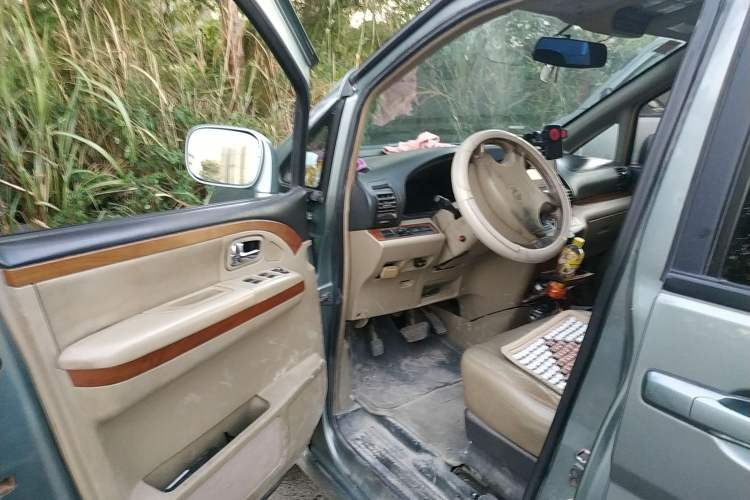 Used Dongfeng Yumsun 2009 2.5L Automatic Luxury Edition Driver Seat
