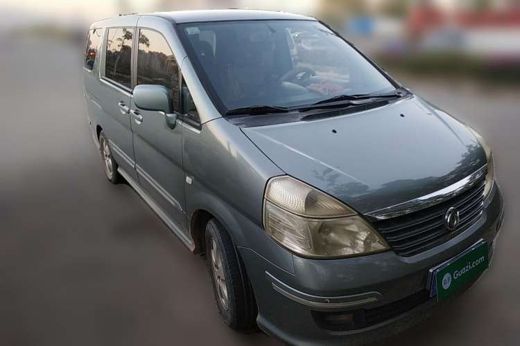Used Dongfeng Yumsun 2009 2.5L Automatic Luxury Edition Front Right 45 Deg