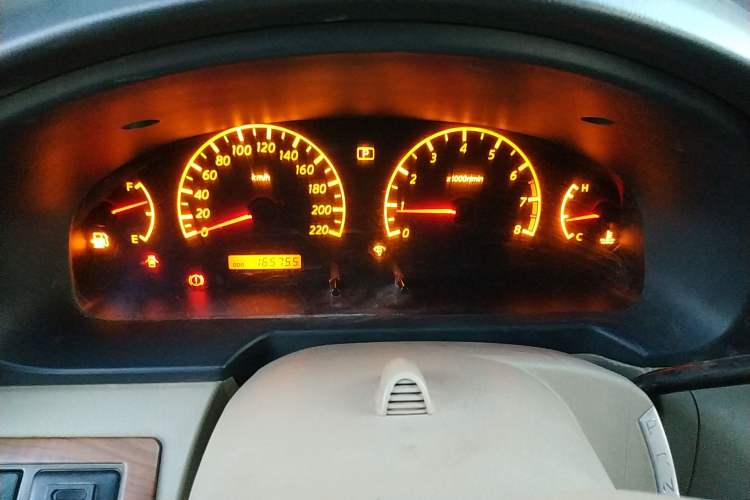 Used Dongfeng Yumsun 2009 2.5L Automatic Luxury Edition Odometer Close Up