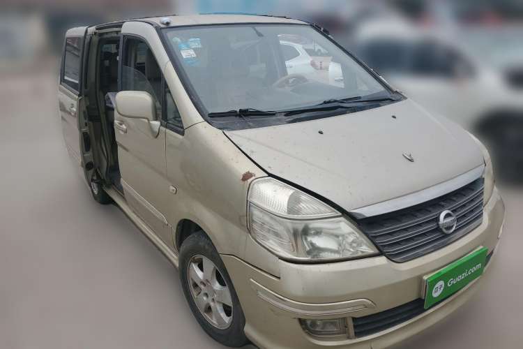 Used Dongfeng Yumsun 2009 2.5L Automatic Luxury Edition Front Right 45 Deg