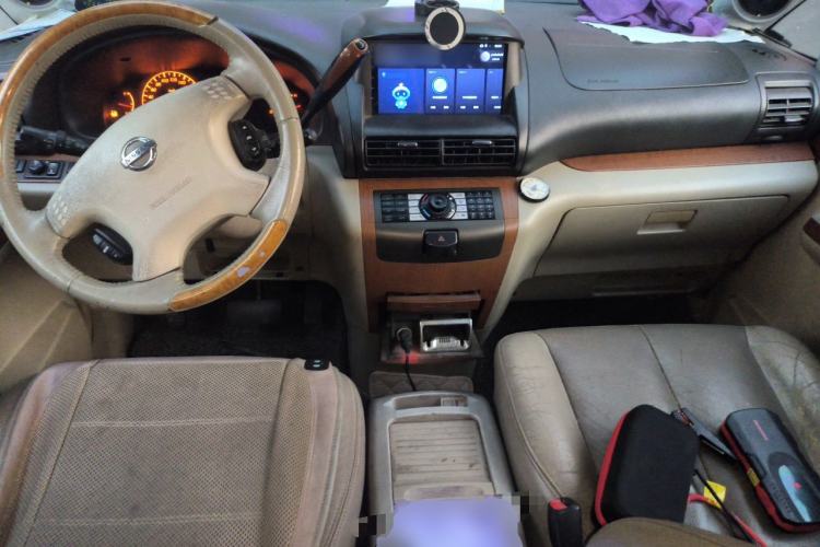 Used Dongfeng Yumsun 2009 2.5L Automatic Luxury Edition Center Console