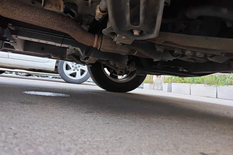 Used Dongfeng Yumsun 2009 2.0L Manual Luxury Edition Chassis Front Right