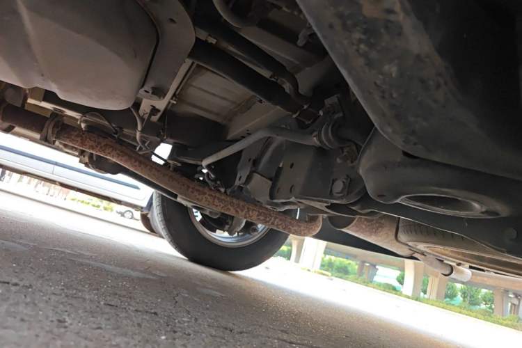 Used Dongfeng Yumsun 2009 2.0L Manual Luxury Edition Chassis Rear Left