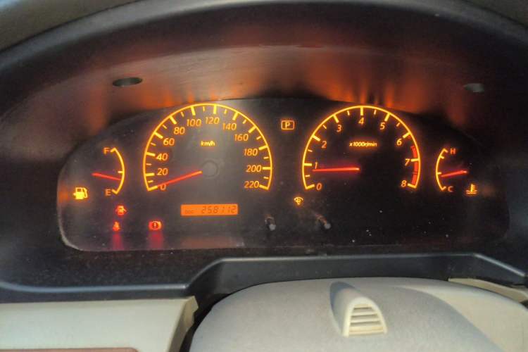 Used Dongfeng Yumsun 2009 2.5L Automatic Luxury Edition Instrument Cluster