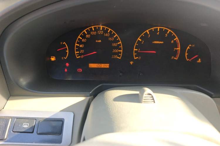 Used Dongfeng Yumsun 2009 2.0L Manual Luxury Edition Odometer Close Up