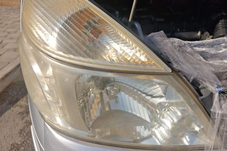 Used Dongfeng Yumsun 2009 2.0L Manual Luxury Edition Right Front Headlight
