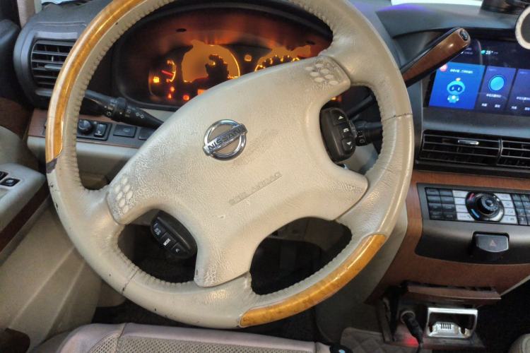 Used Dongfeng Yumsun 2009 2.5L Automatic Luxury Edition Steering Wheel