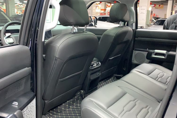 Used Dongfeng Zhengzhou Nissan Z9 2025 GT 2.3T Automatic Diesel 4x4 Smart Edition Interior 2