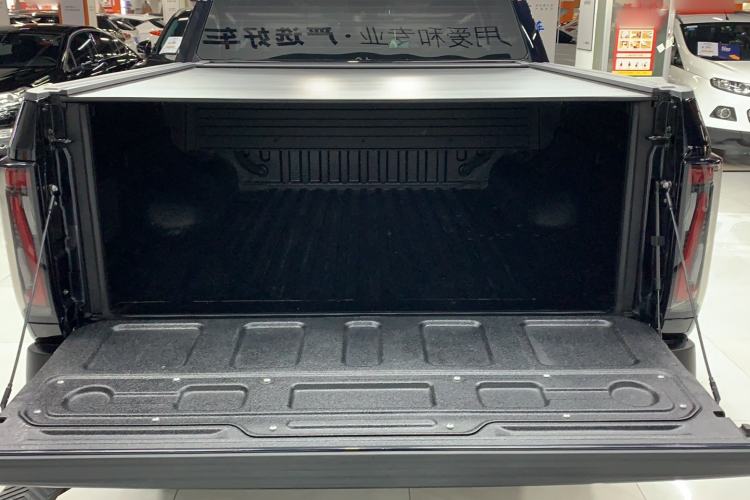 Used Dongfeng Zhengzhou Nissan Z9 2025 GT 2.3T Automatic Diesel 4x4 Smart Edition Trunk