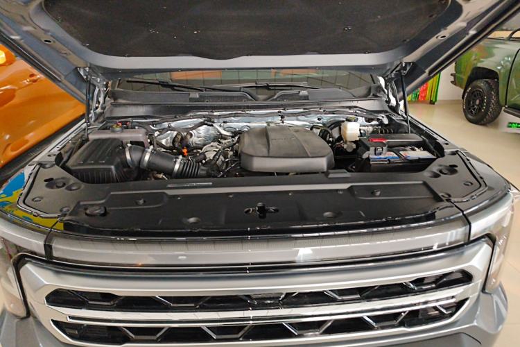 Used Dongfeng Zhengzhou Nissan Z9 2025 GT 2.0T Automatic Gasoline 4x4 First-Edition Smart Edition Engine Bay