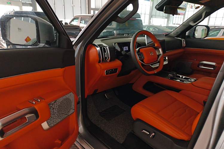 Used Dongfeng Zhengzhou Nissan Z9 2025 GT 2.0T Automatic Gasoline 4x4 First-Edition Smart Edition Interior 3