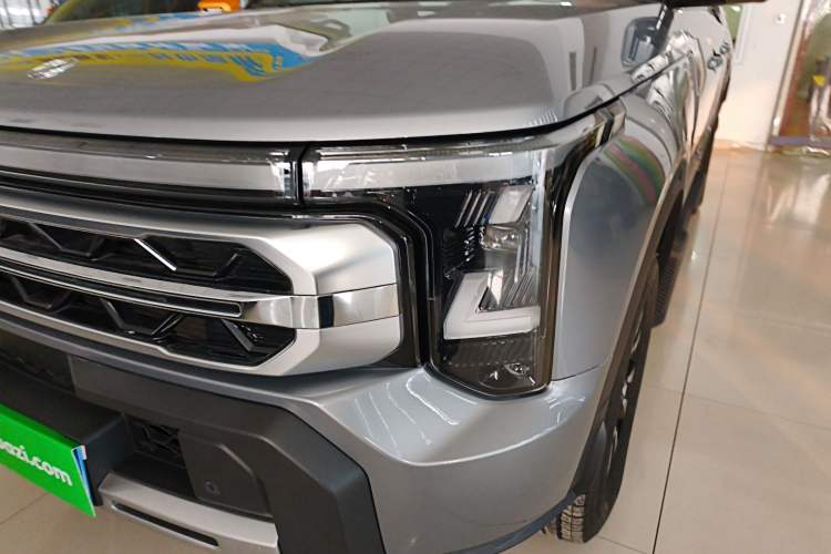Used Dongfeng Zhengzhou Nissan Z9 2025 GT 2.0T Automatic Gasoline 4x4 First-Edition Smart Edition Left Front Headlight