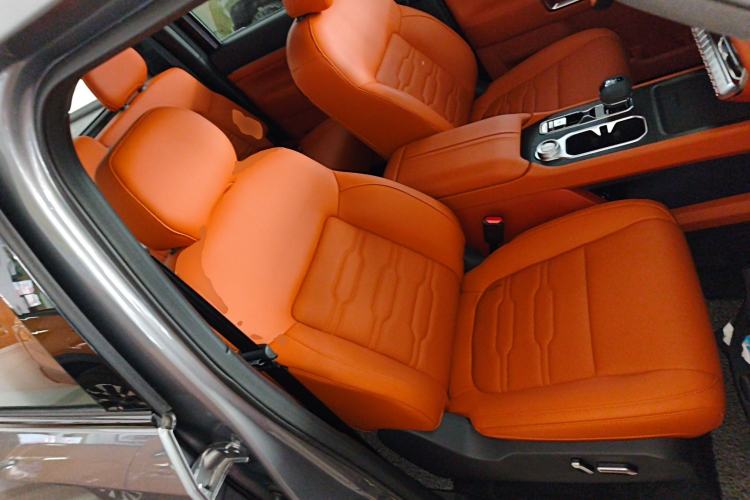 Used Dongfeng Zhengzhou Nissan Z9 2025 GT 2.0T Automatic Gasoline 4x4 First-Edition Smart Edition Right Front Seat