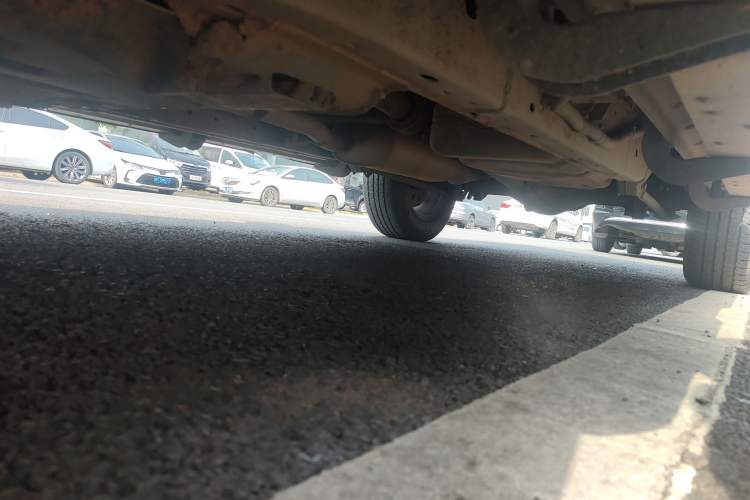Used Dongfeng Zhengzhou Nissan Z9 2025 GT 2.3T Automatic Diesel 4x4 First-Edition Smart Edition Chassis Front Left