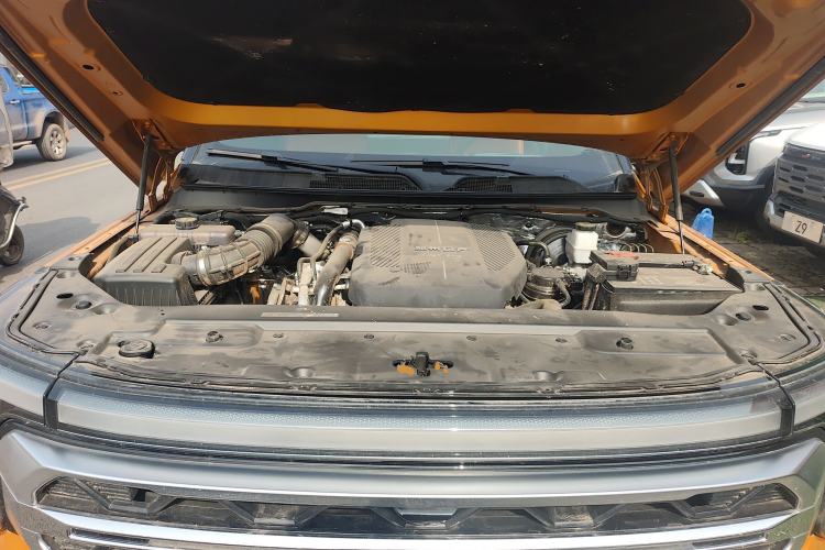 Used Dongfeng Zhengzhou Nissan Z9 2025 GT 2.3T Automatic Diesel 4x4 First-Edition Smart Edition Engine Bay