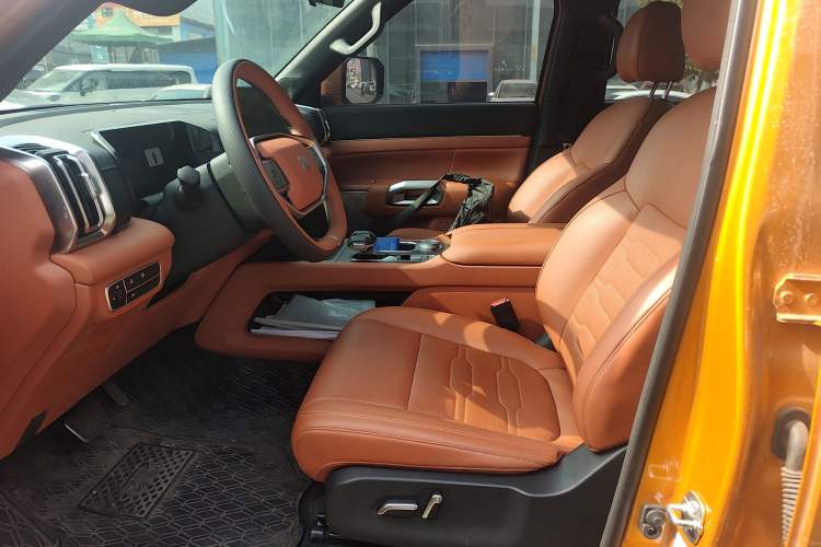 Used Dongfeng Zhengzhou Nissan Z9 2025 GT 2.3T Automatic Diesel 4x4 First-Edition Smart Edition Left Front Seat